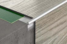 Silver Outer Corner Aluminium Stair Nosing for 3 mm LVT Flooring - 900 mm & 2500 mm