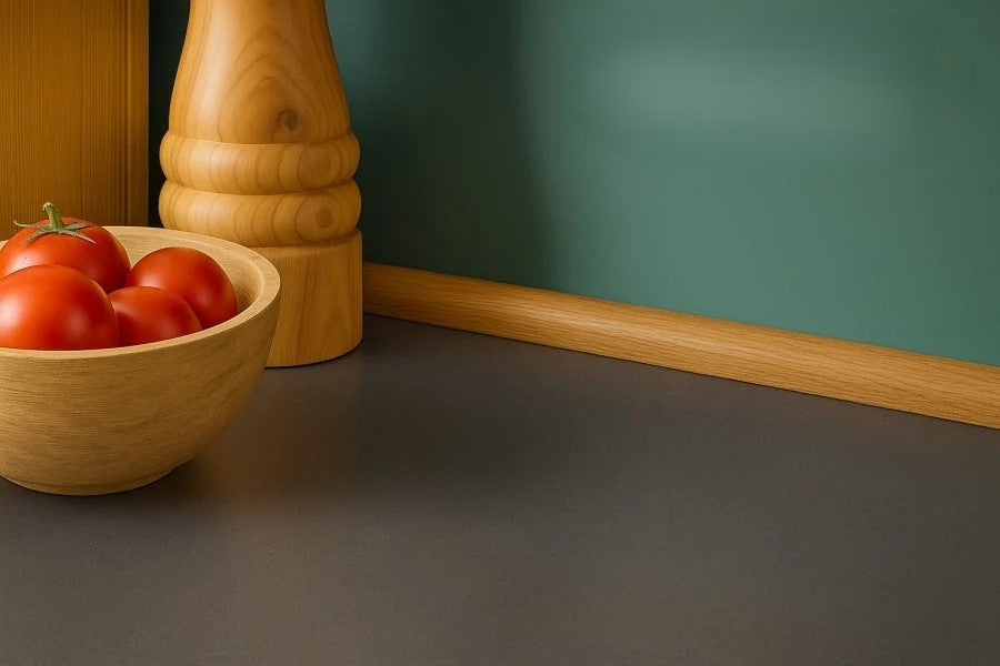 1m & 2.5m Length â€“ uPVC 18mm Quadrant Trim Moulding Decorative Flooring Window Edge Beading Worktop Strip